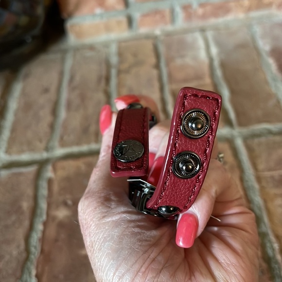 NWT BCBGeneration Red Leather & Metal "SWEET" Bracelet - Picture 4 of 5